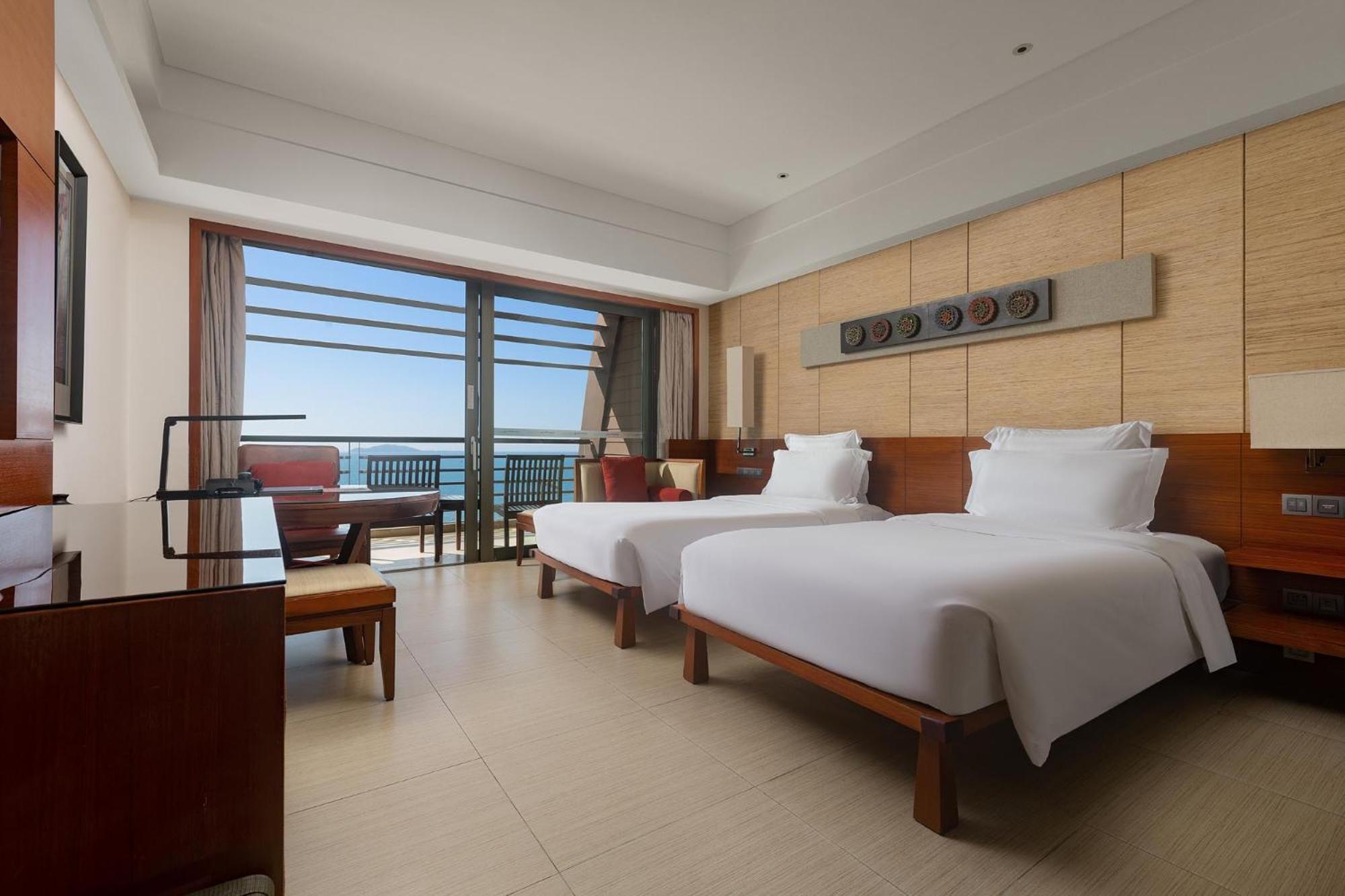 Pullman Oceanview Sanya Bay Resort & Spa Esterno foto