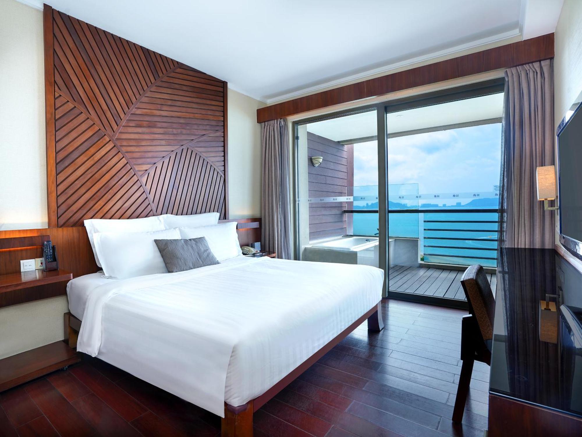 Pullman Oceanview Sanya Bay Resort & Spa Esterno foto
